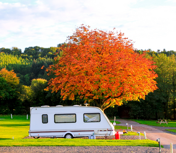 Autumn Touring Essentials: What to Pack for Your Next Adventure 🍂