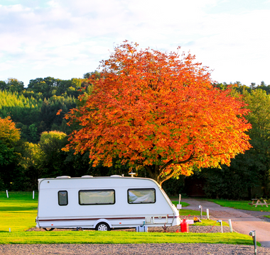Autumn Touring Essentials: What to Pack for Your Next Adventure 🍂